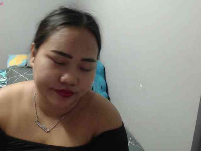 BubbleButtPinay webcam
