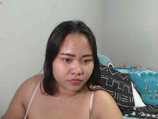 BubbleButtPinay webcam