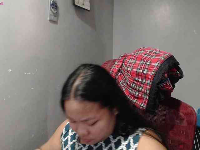 BubbleButtPinay webcam