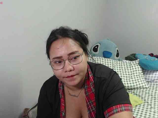 BubbleButtPinay webcam