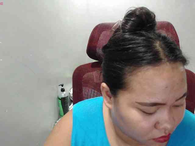 BubbleButtPinay webcam