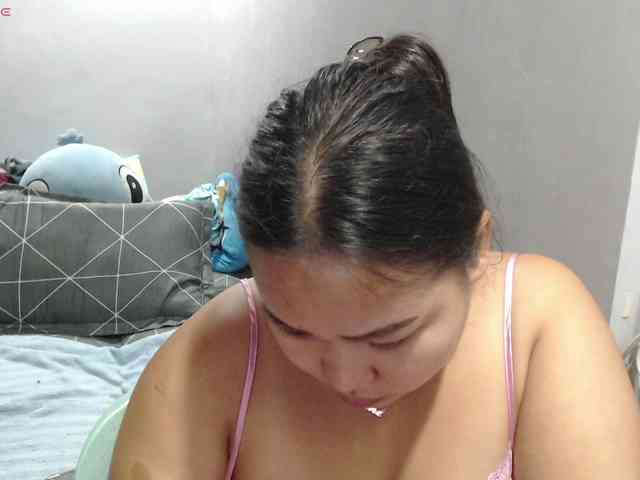 BubbleButtPinay webcam