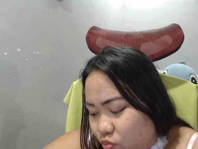 BubbleButtPinay webcam