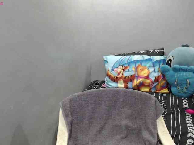 BubbleButtPinay webcam