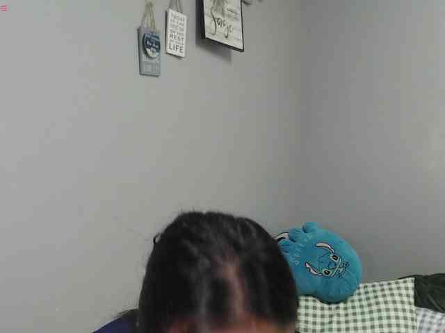 BubbleButtPinay webcam
