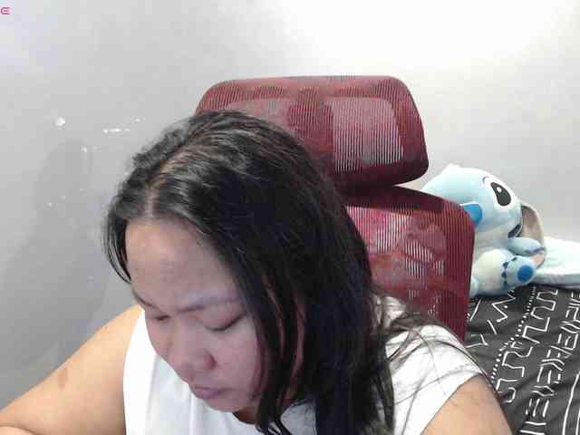 BubbleButtPinay webcam