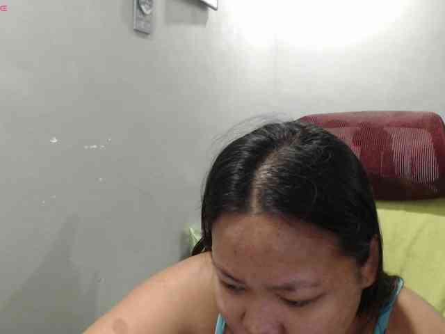 BubbleButtPinay webcam