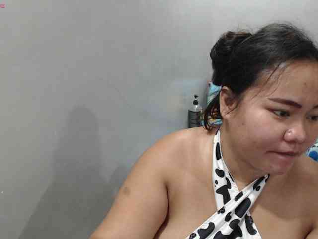 BubbleButtPinay webcam