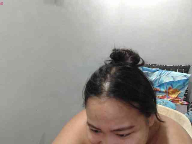 BubbleButtPinay webcam