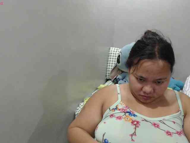 BubbleButtPinay webcam