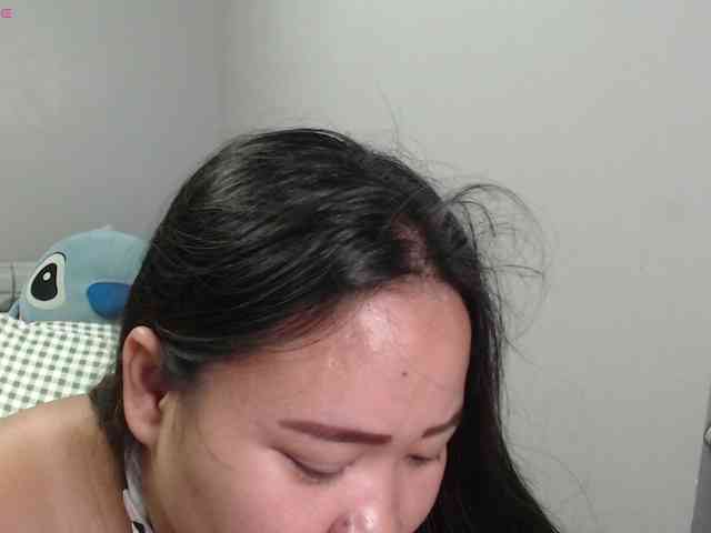 BubbleButtPinay webcam