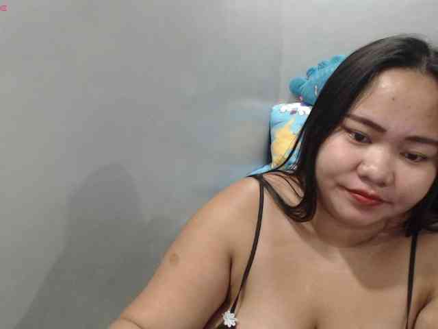 BubbleButtPinay webcam