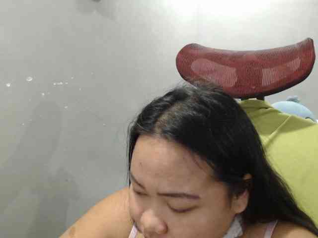 BubbleButtPinay webcam