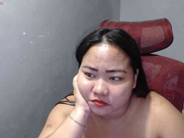 BubbleButtPinay webcam