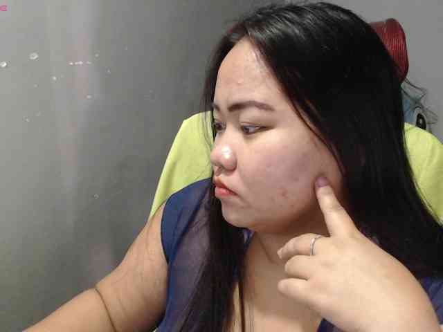 BubbleButtPinay webcam