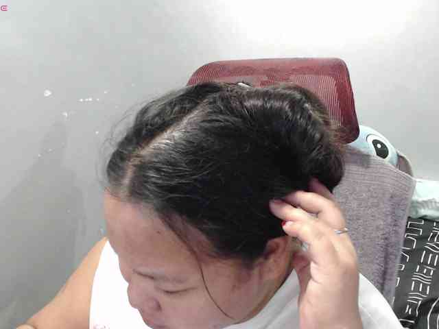 BubbleButtPinay webcam