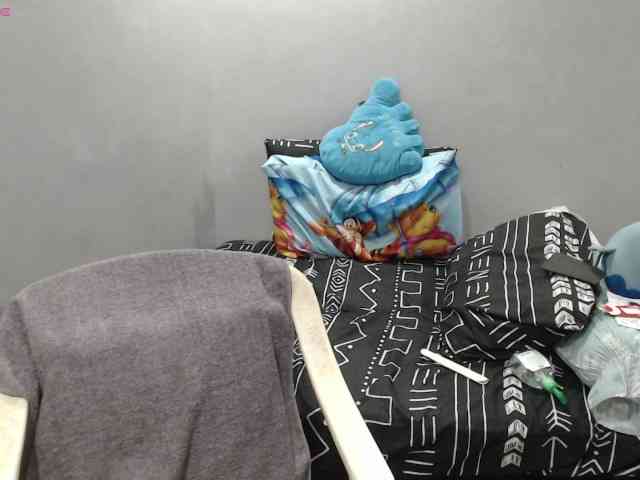 BubbleButtPinay webcam