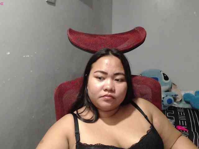 BubbleButtPinay webcam