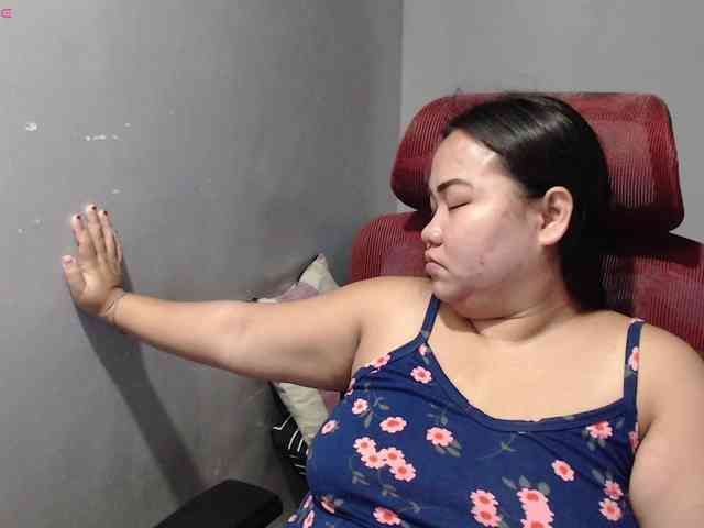 BubbleButtPinay webcam