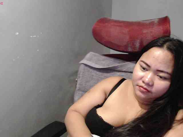 BubbleButtPinay webcam