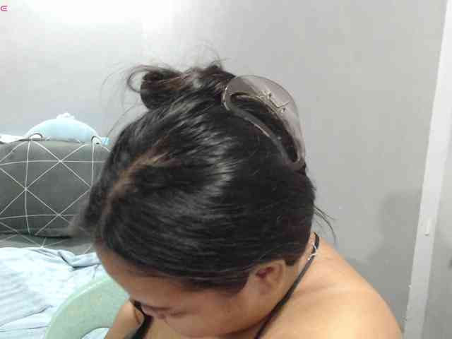 BubbleButtPinay webcam