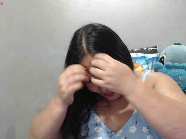 BubbleButtPinay webcam