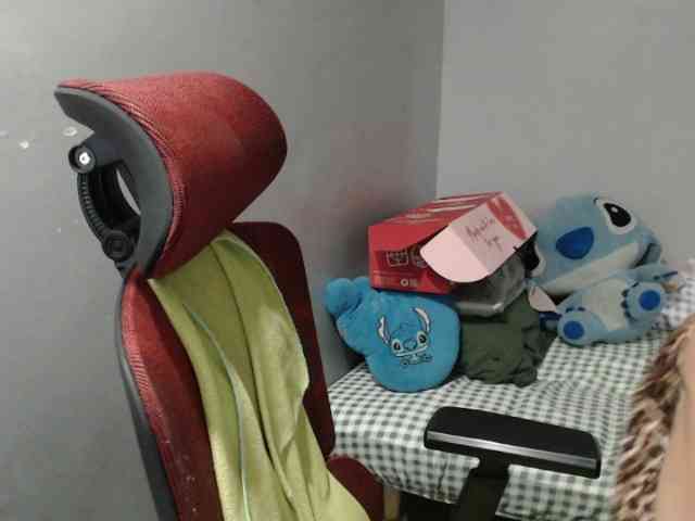 BubbleButtPinay webcam