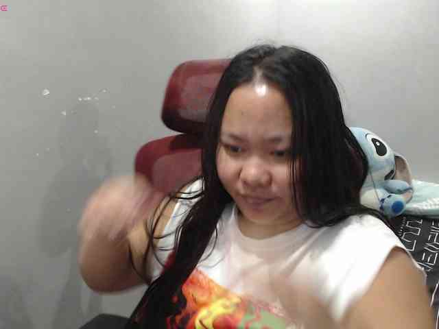 BubbleButtPinay webcam