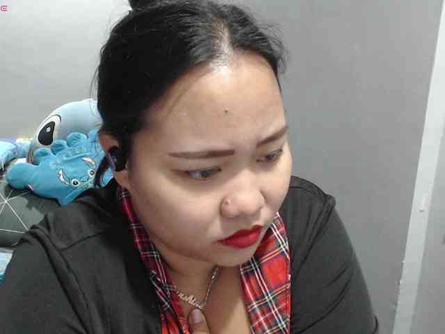 BubbleButtPinay webcam