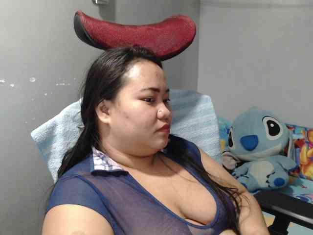 BubbleButtPinay webcam