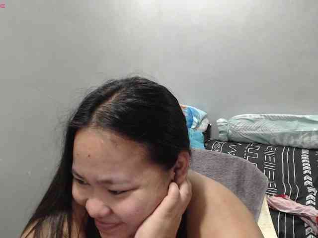 BubbleButtPinay webcam