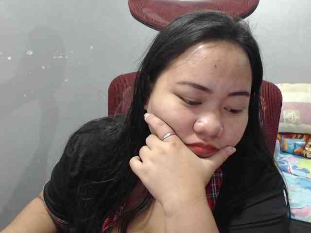 BubbleButtPinay webcam