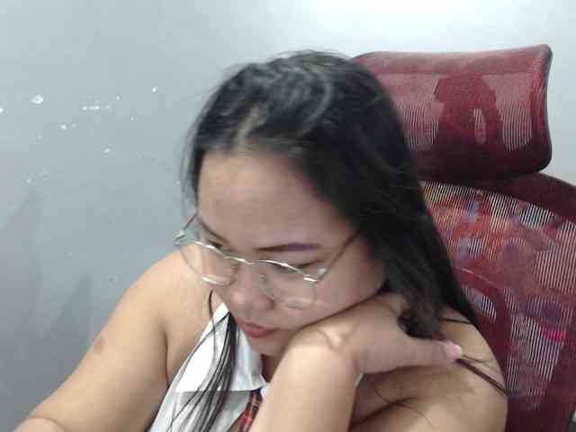 BubbleButtPinay webcam