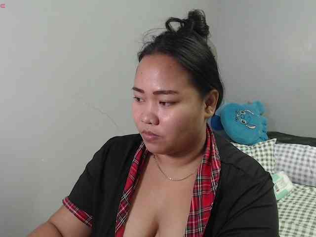 BubbleButtPinay webcam