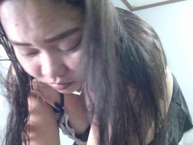 BubbleButtPinay webcam