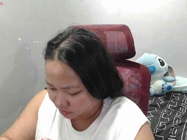 BubbleButtPinay webcam