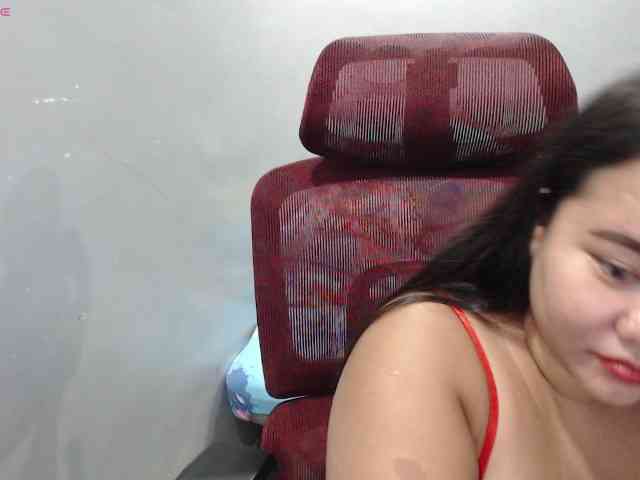 BubbleButtPinay webcam