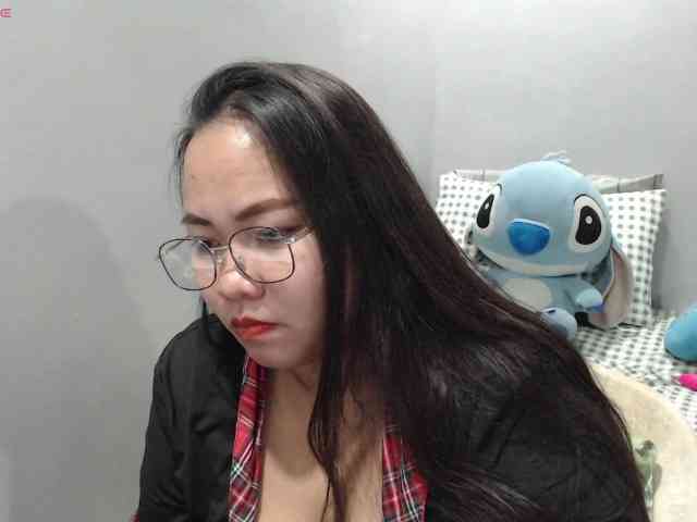 BubbleButtPinay webcam