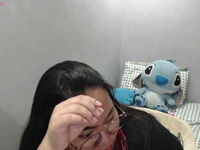 BubbleButtPinay webcam