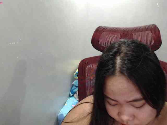 BubbleButtPinay webcam