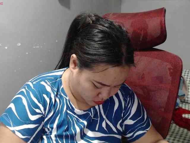 BubbleButtPinay webcam