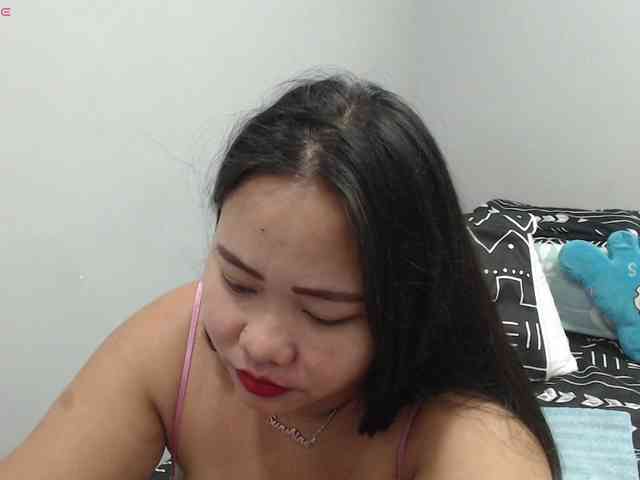 BubbleButtPinay webcam