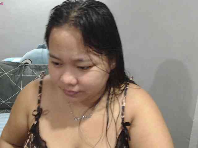 BubbleButtPinay webcam