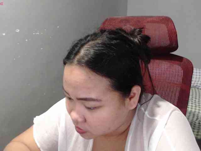 BubbleButtPinay webcam