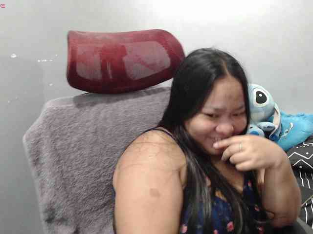 BubbleButtPinay webcam