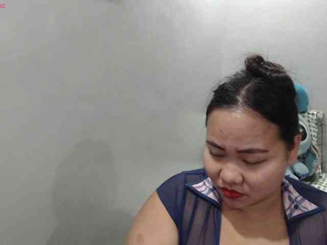 BubbleButtPinay webcam