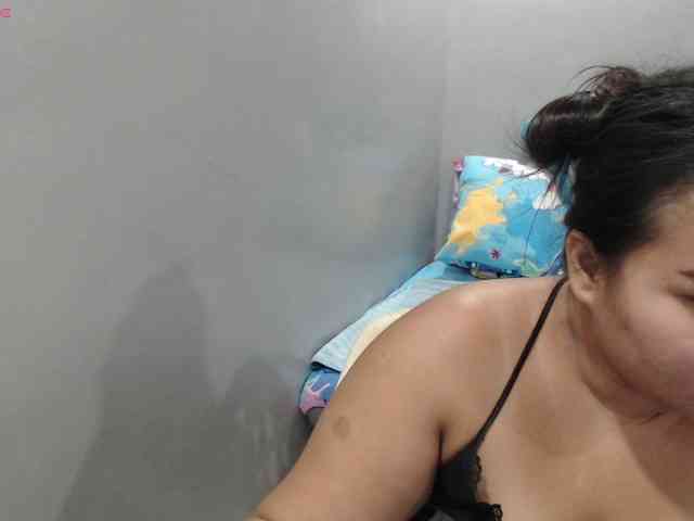 BubbleButtPinay webcam