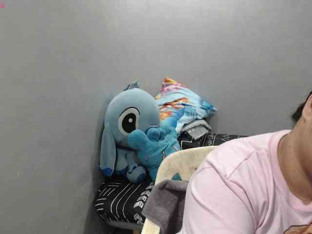 BubbleButtPinay webcam