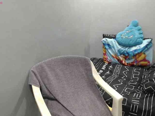 BubbleButtPinay webcam