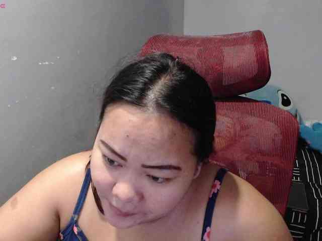 BubbleButtPinay webcam